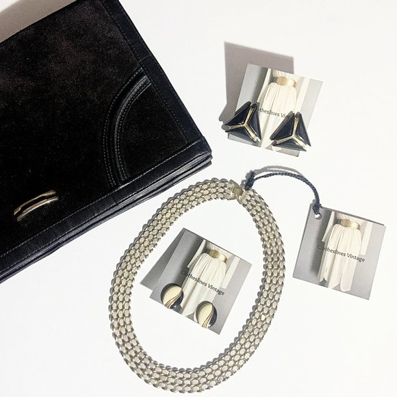 Vintage CURATED BUNDLE OF COSTUME JEWELLERY in Shades of Gold, Cream and Black - Picture 1 of 12